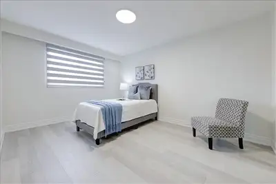 • ‍♂️ 5 mins walk to Scarborough Town Centre (STC) • Walmart inside STC for easy groceries • Very wa...