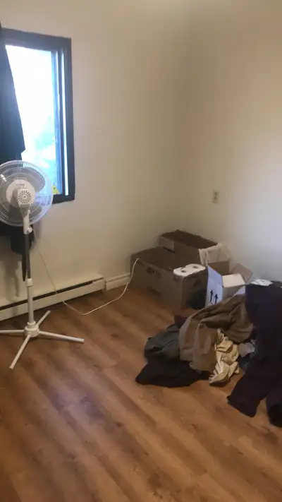 room for rent $700 everything included unfurnished