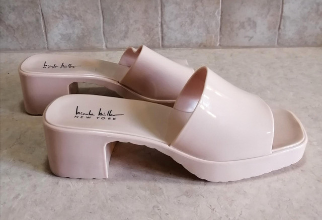 NICOLE MILLER NEW YORK Light Beige Jelly Block Heel Sandals in Women's - Shoes in City of Halifax