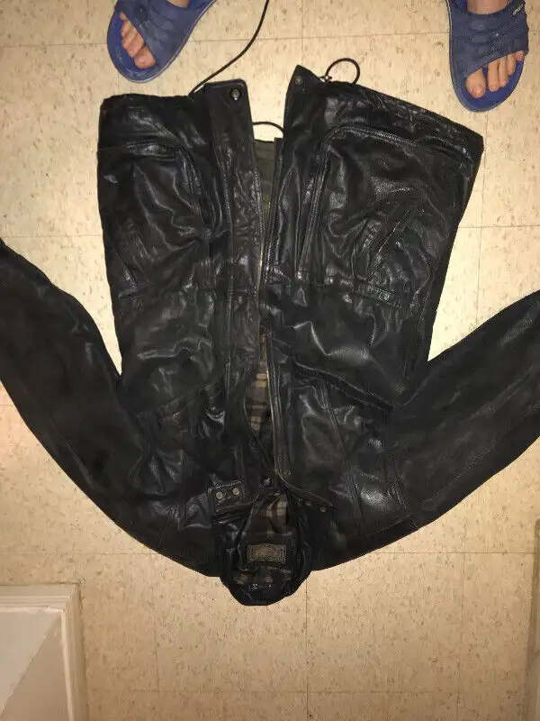 Men’s GALLUCCI leather jacket in good condition!$75 in Men's in Kitchener / Waterloo - Image 2