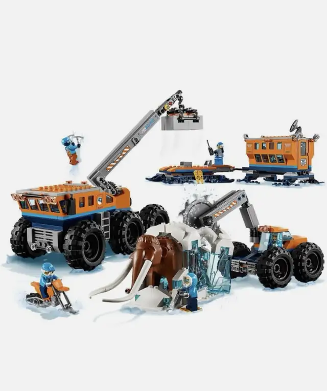 LEGO City Arctic Mobile ExplorationBase 60195 in Other in Mississauga / Peel Region - Image 4