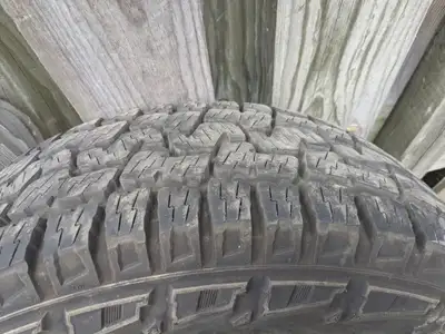 4 Pneus Pirelli Scorpion All Terrain Plus (ATP) 235/65/r17 PRESQUE NEUF! (2 mois d'usure). Payé 1101...