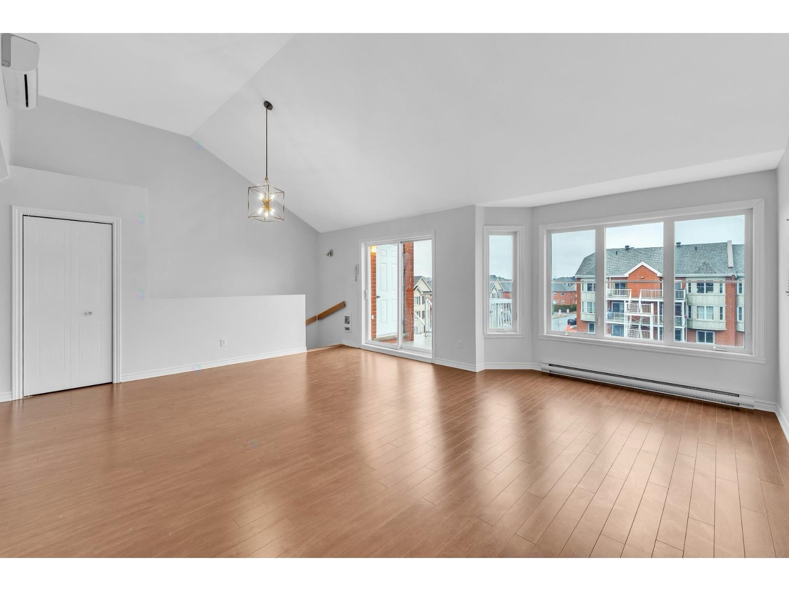 7350 Rue du Chardonneret — photo 3