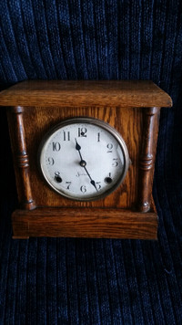 Sessions Oak Mantel Clock Chimes The Hour and Half Hour