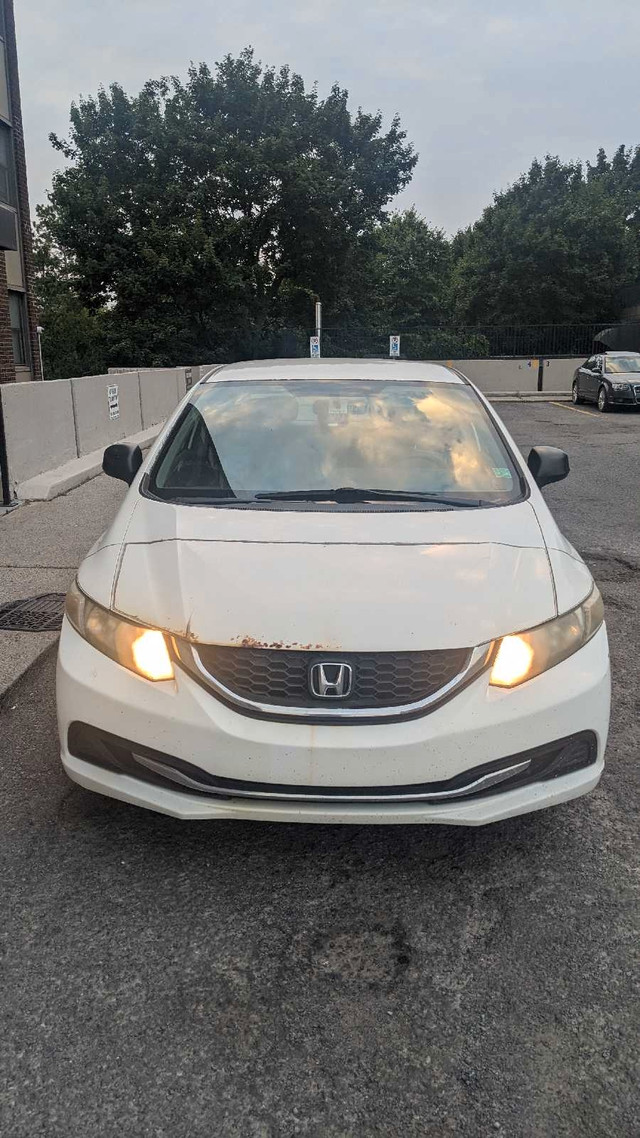 Honda Civic 2013- **Safetied**- Low KM in Cars & Trucks in Ottawa - Image 3