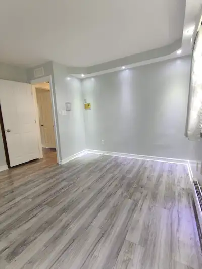 Available in May. 2 Bedrooms Apartment located in West Windsor. Within walking distance to the river...