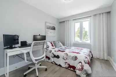 LARGE FURNISHED ROOM.   KEELE/EGLINTON
