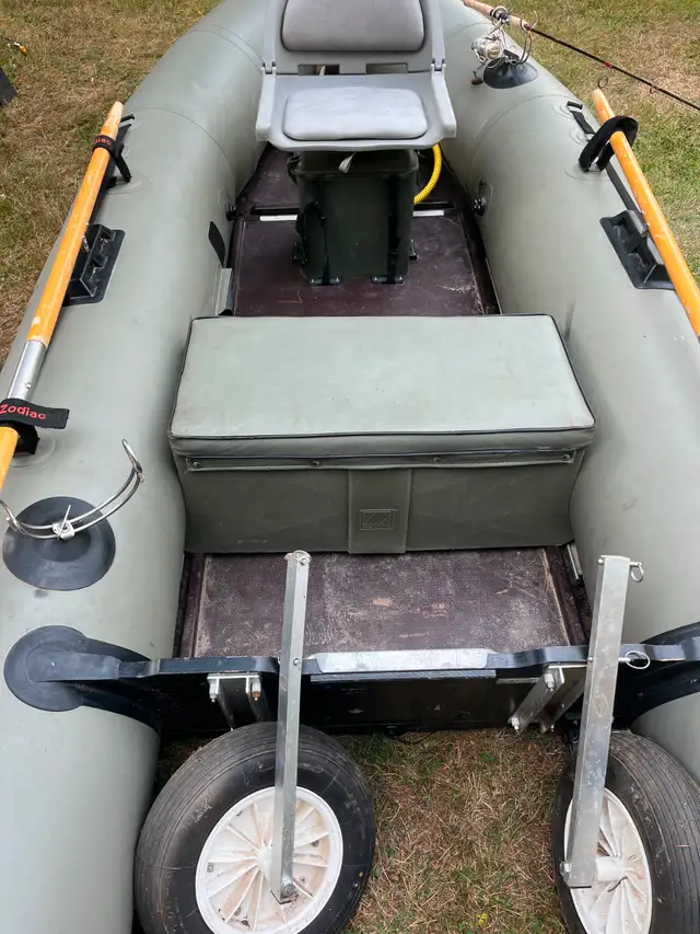 Hunter -Fisher 12.5 Zodiac with 15 HP Honda in Sailboats in Annapolis Valley - Image 3