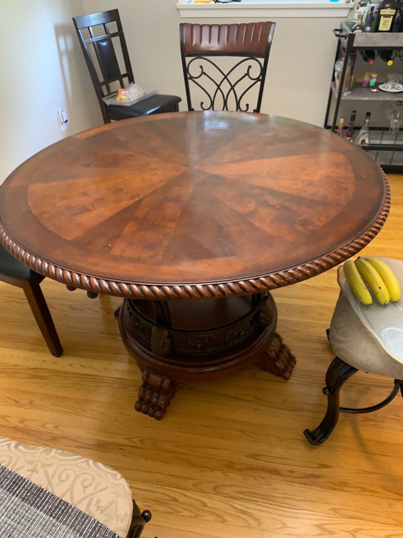 Round solid wood kitchen/dining table w/ 4 chairs Dining Tables