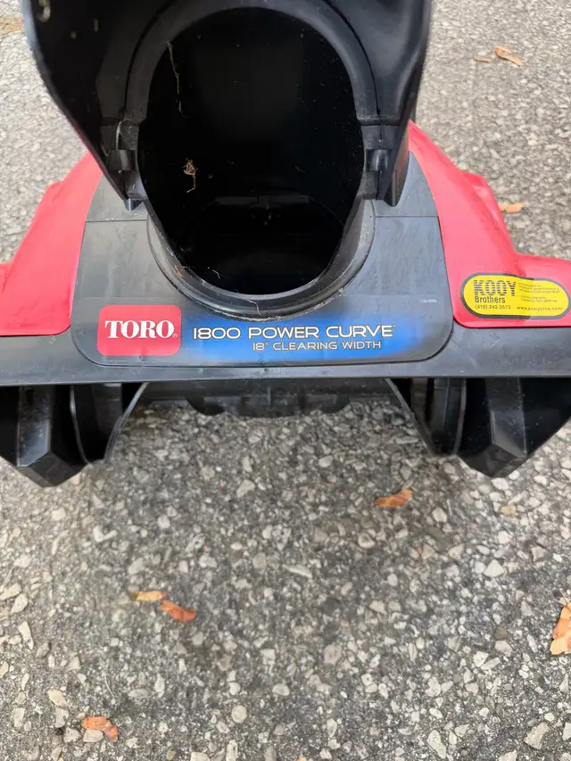 Toro 1800 Power Curve Snowblower in Snowblowers in Mississauga / Peel Region - Image 3