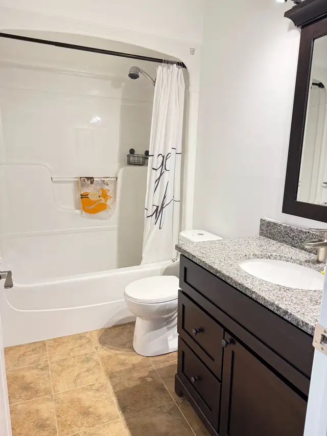 Beautiful Room for Rent in Room Rentals & Roommates in Peterborough - Image 6