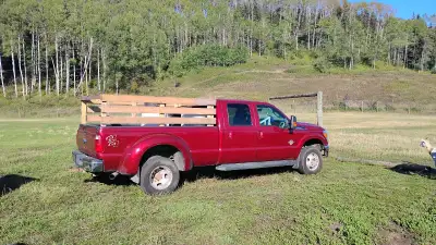 2014 f350 6.7l diesel dually Fully loaded Heated/ cooled seats in front Heated rear seats A/C Touch...