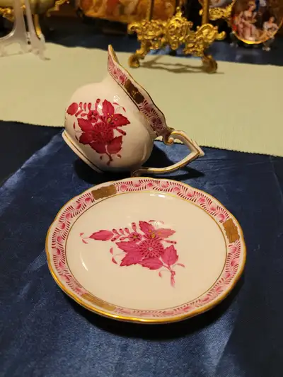 Herend Hungary "Apponyi Pink" Hand-Painted Porcelain, View more