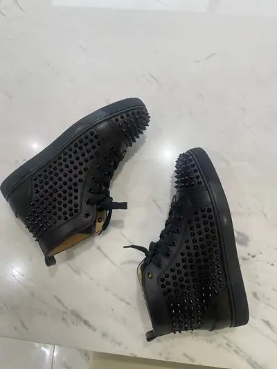 Worn once, new condition ...