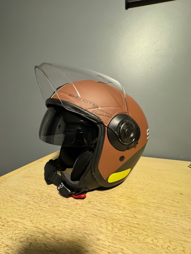 Motorcycle Helmet  in Cruiser, Commuter & Hybrid in London - Image 3