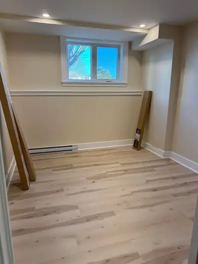 Rent: $650 + electricity and internet/wi-fi. Available Dec 1. 1 Private Bedroom for rent in a self-c...