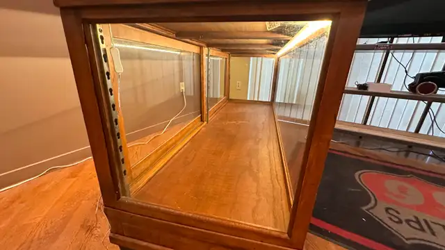 Display Cabinet, Vintage in Hutches & Display Cabinets in Edmonton - Image 7