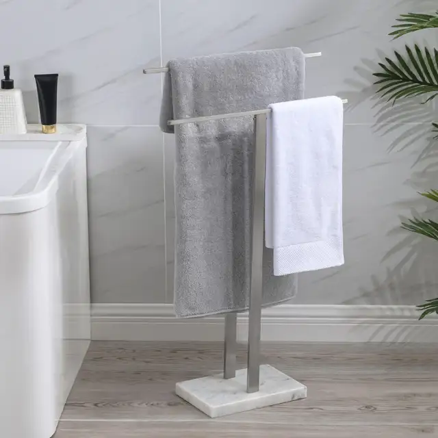 KES STANDING TOWEL RACK 2-TIER TOWEL RACK STAND in Bathwares in Markham / York Region - Image 2