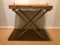 Beautiful RATTAN FOLDABLE TRAY TABLE. Kept it in pristine cond.