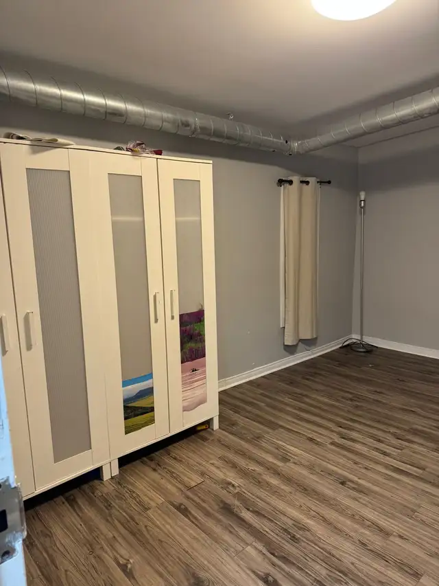 Room for Rent in a 3-Bedroom Unit - Sandy Hill in Room Rentals & Roommates in Ottawa - Image 4