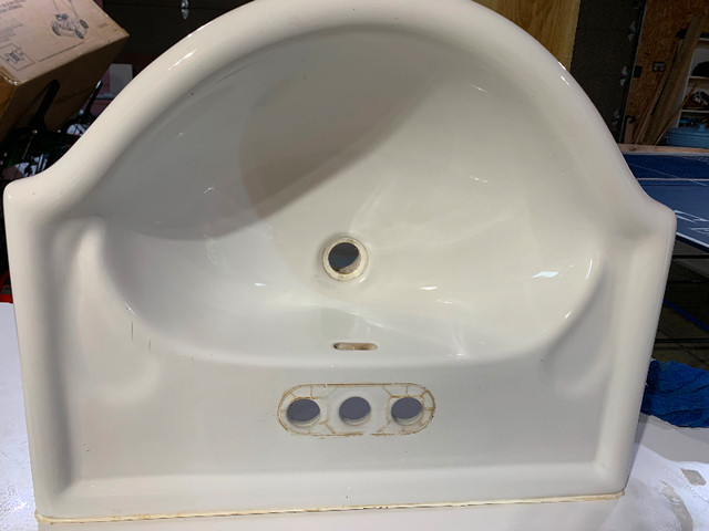 Bathroom vanity with sink in Bathwares in Corner Brook - Image 4