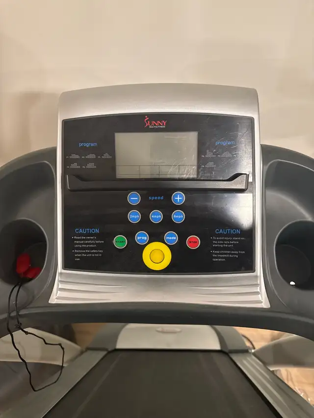 Treadmill in Exercise Equipment in City of Toronto - Image 3