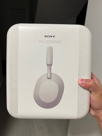 Brand New Sealed Sony WH1000-XM5