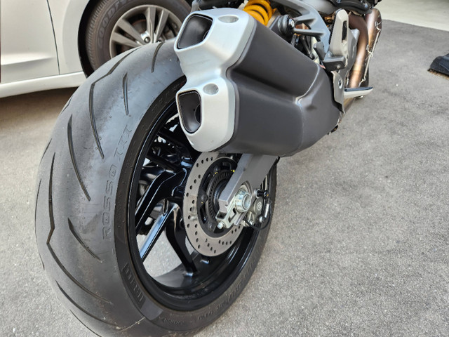 2019 Ducati Monster 821 ABS in Sport Bikes in City of Toronto - Image 4
