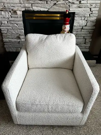 Costco Swivel Accent Chair (Single Sofa) – Like New – $80, View more