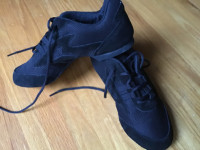 Split sole dance shoes
