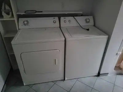 INGLIS sécheuse et laveuse comme neuve, View more