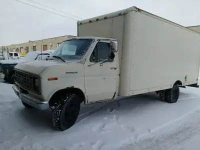 1988 FORD E350 CUBE VAN, 16' , dually 460 MOTOR, trailer hitch, all new clearance/signal lights fixe...