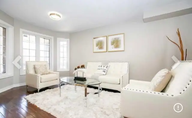 Detached House: 5 Bedroom 3 washroom Near Sheridan Colle