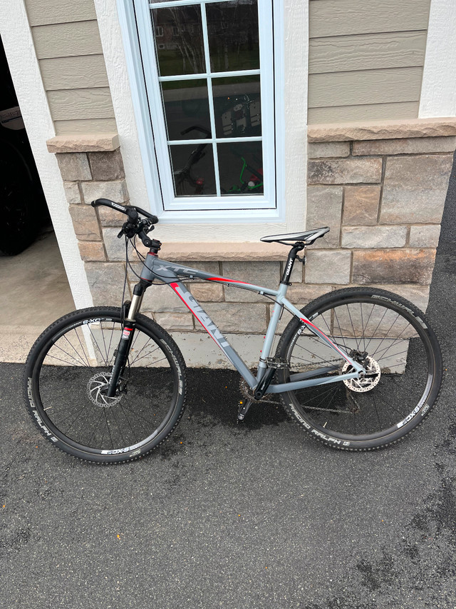 Giant XTC 29ER 2 in Mountain in Bathurst - Image 2