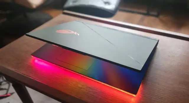 ASUS Strix G18 {RTX 4080 x i9-14900h} *conditionne excellente* in Laptops in City of Montréal - Image 5