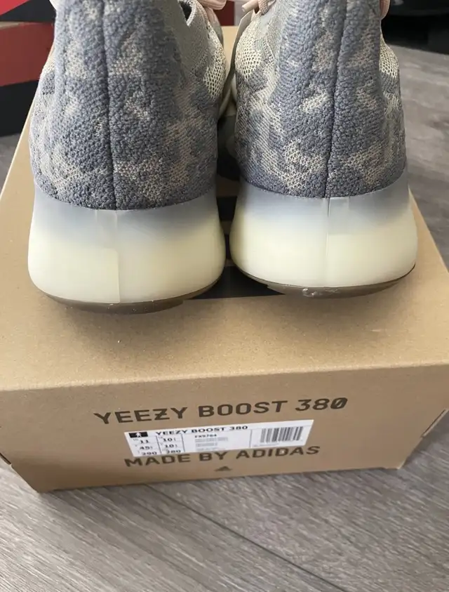 Adidas Yeezy 380 Mist - Size 11 in Men's Shoes in City of Toronto - Image 6