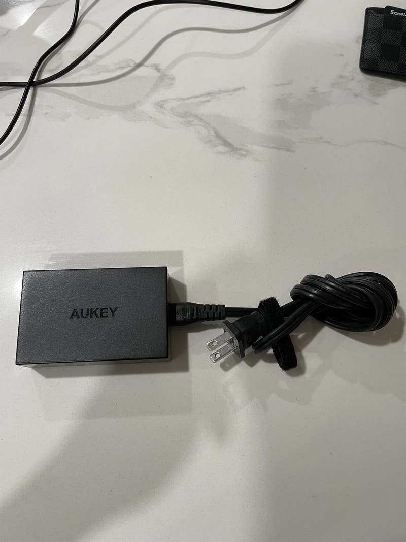 Aukey 5 USB Hub Cables & Connectors Calgary Kijiji