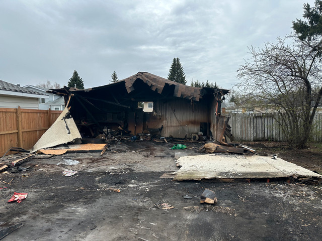 Garage demolition  - Edmonton in Other in Edmonton - Image 2