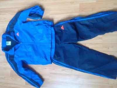 Ensemble Adidas grandeur 5 ans, pour enfant, View more