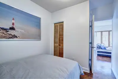 Property Description *** You can take virtual tours. *** Bedroom: 1 Bathroom: 1 Lease start: Septemb...
