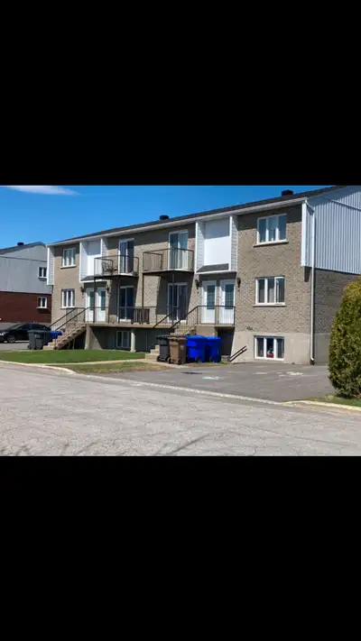 Appartement 5 1/2 en rénovation, sera prêt pour le 1er août 2025