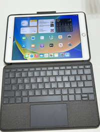 Ipad 8 ieme génération 32gb +4g (Unlocked)+clavier