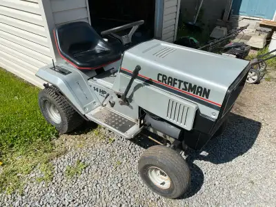 TRACTEUR À GAZON ANNÉES 80 CRAFTSMAN MOTEUR BRIGGS  14HP 2cyl, View more