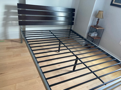 Lit double pour matelas 54 pouces, View more