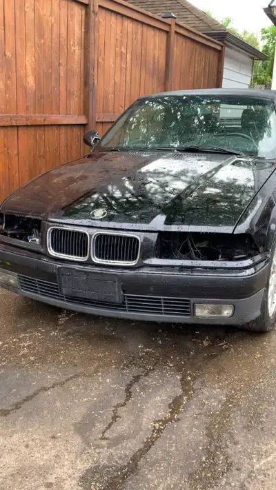 Selling some parts for an e36 bmw. Many parts from numerous cars, some notable parts left include th...