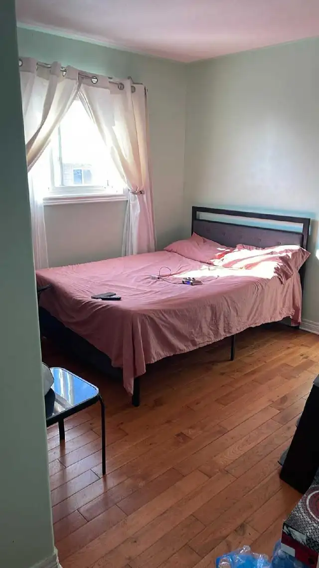 room for rent in naiagara Falls available