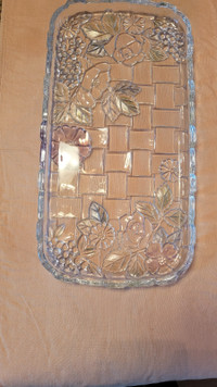 Pretty woven  glass print platter