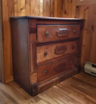 ANTIQUITÉ : Commode 3 tiroirs antique victorienne style Eastlake, View more