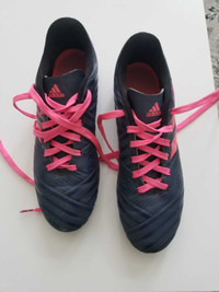 Soccer cleats