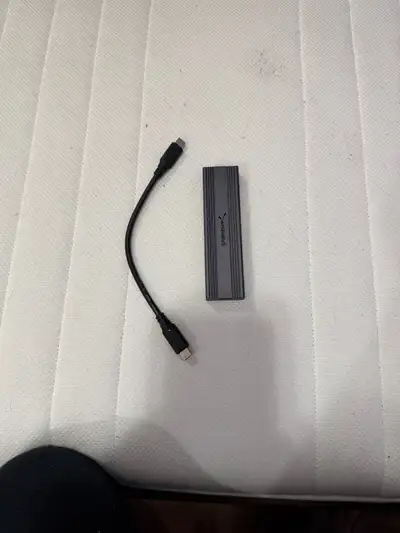 10 Gbps Sabrent NVME external SSD reader Selling because I went from a Laptop to a PC. 40$ OBO